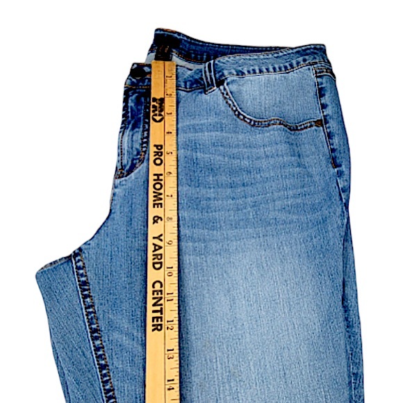 G.I.L.I Flared Leg Medium Wash Raw Hem Ankle Slit Jeans Size 16 EUC! - Picture 11 of 13